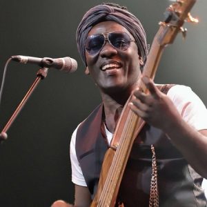 RICHARD BONA - BAJO